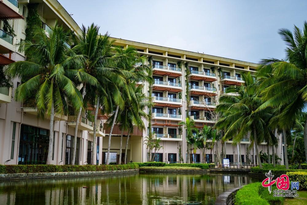 雷火竞技官网入口艺龙旅行背景(携程酒店客服电话)(图1)